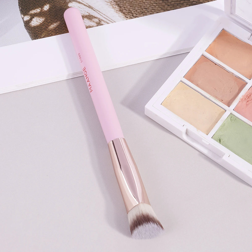 MAANGE-brocha de maquillaje para corrector de ojos, brocha triangular para base, mezcla de crema líquida, corrector, herramientas cosméticas de maquillaje